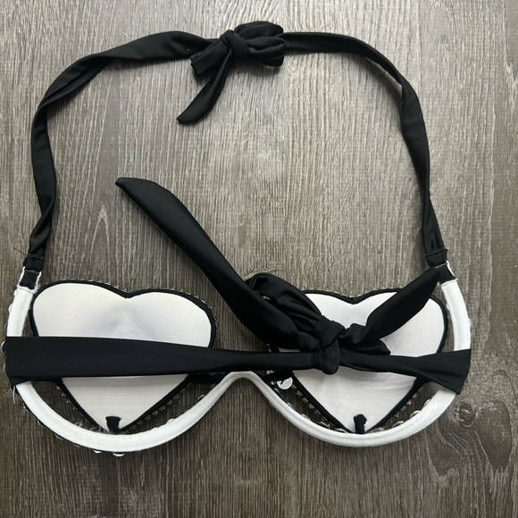 Festival Bra Heart Top with stones that sparkle! - Picture 3 of 3